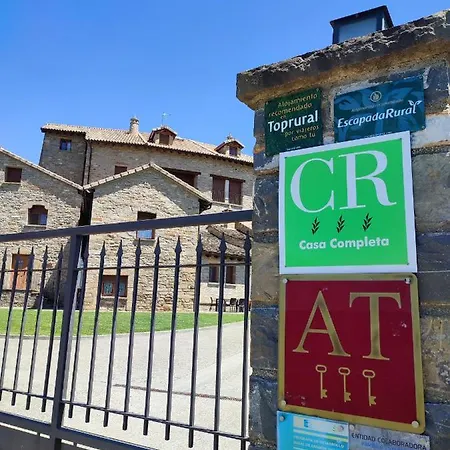 アパート Casas Pirineo, アインサ