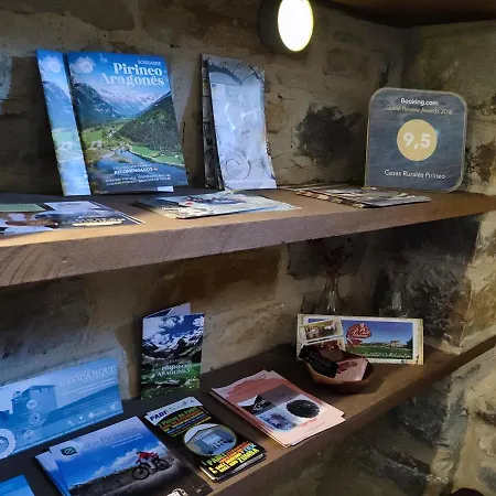 Casas Pirineo, アインサ