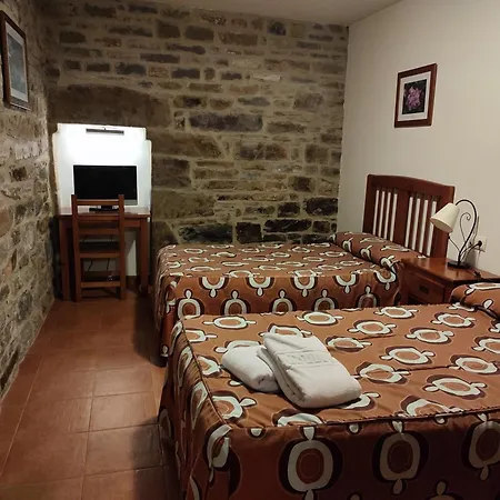 Casas Pirineo, * Aínsa-Sobrarbe