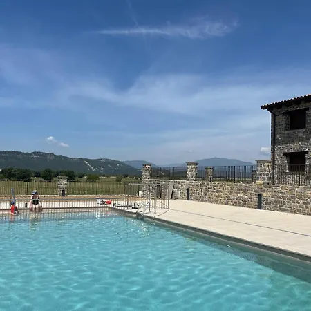 Casas Pirineo, Apartman