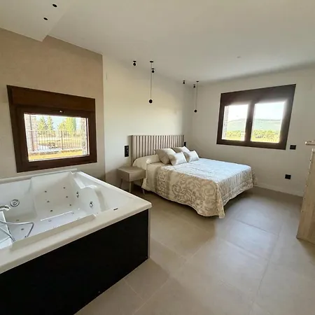 Casas Pirineo, Aínsa