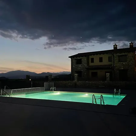 Casas Pirineo, * Aínsa