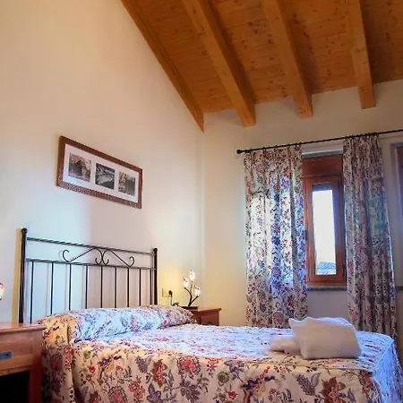 アパート Casas Pirineo, アインサ