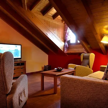 Casas Pirineo, アインサ