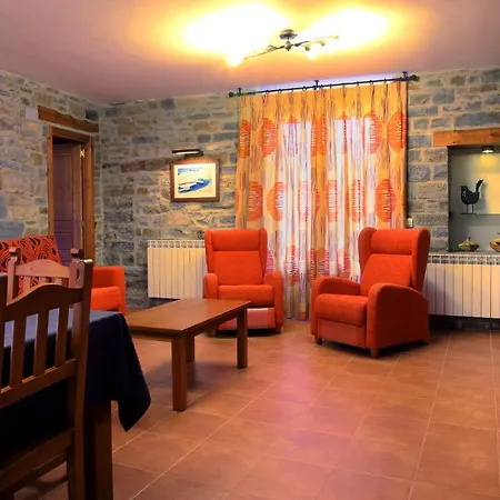 アパート Casas Pirineo, *